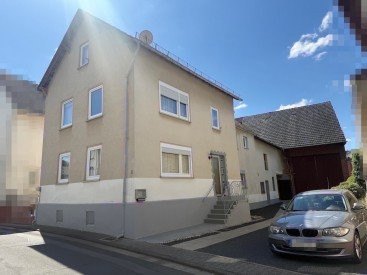 Hauptbild -----RESERVIERT Gepflegtes 1 FH mit Nebengebäude, Hof, Scheune und Garten-----