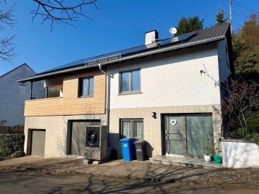 Hauptbild ---VERMIETET Großzügige 5-Zimmer-Wohnung mit Balkon, Terrasse und Garage in Ortsrand-Nähe---