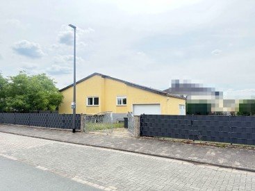 Hauptbild ---RESERVIERT Alles auf einer Ebene - EFH mit Garage und Garten in Villmar---